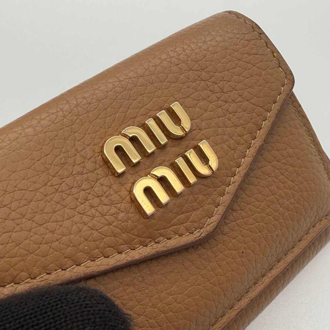 RFID搭載　近年モデル miumiu ミュウミュウ　ヴィッテロダイノレザー　茶