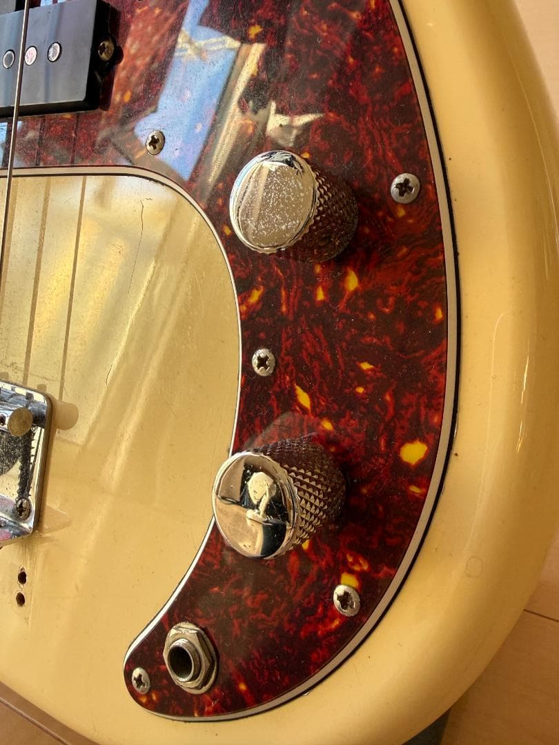 fender コンポーネント ベース