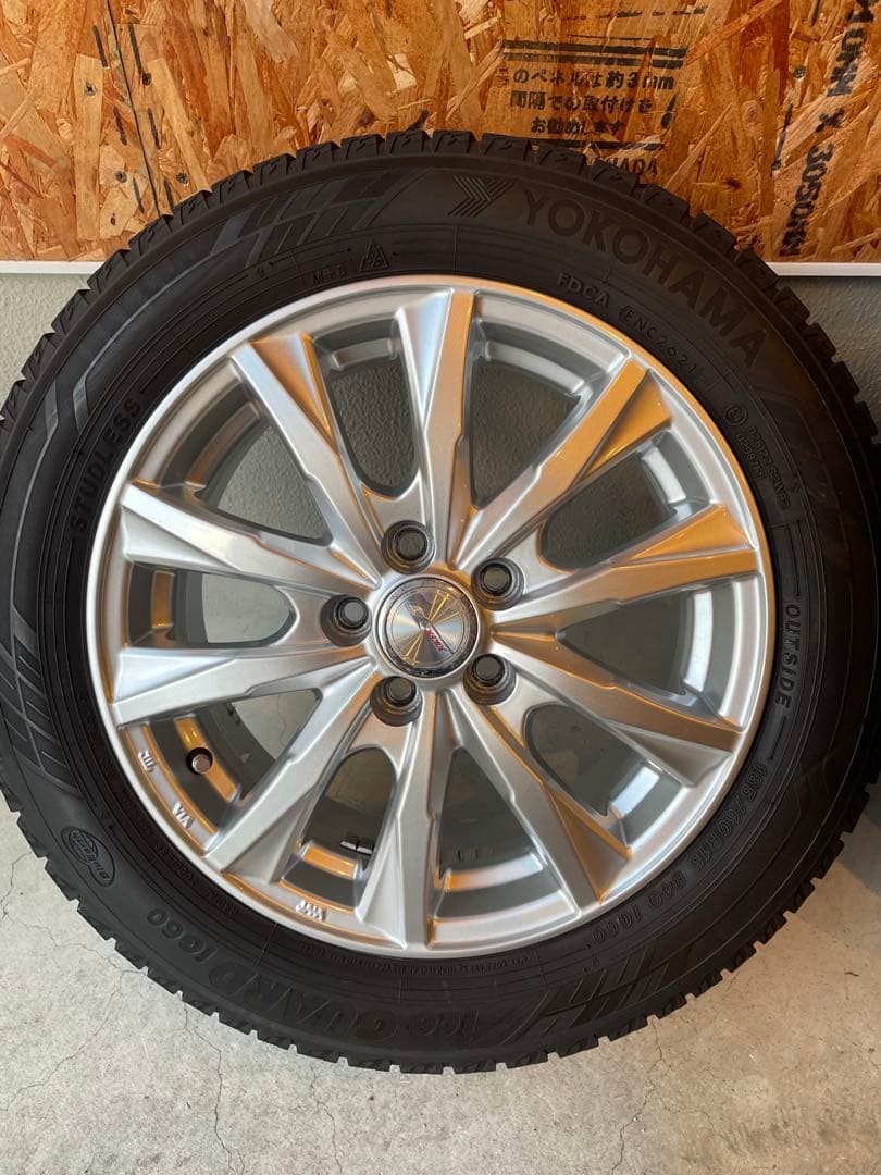 185/60R15 スタッドレスタイヤ　ヨコハマ　weds