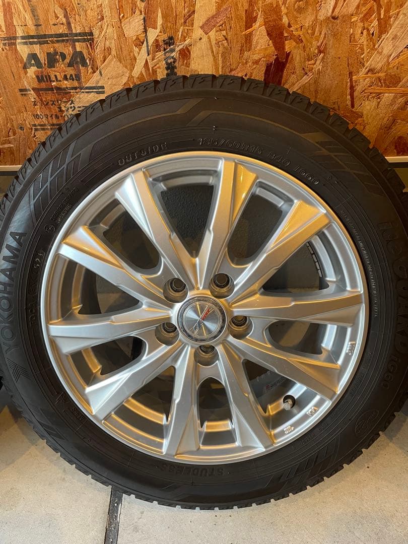 185/60R15 スタッドレスタイヤ　ヨコハマ　weds