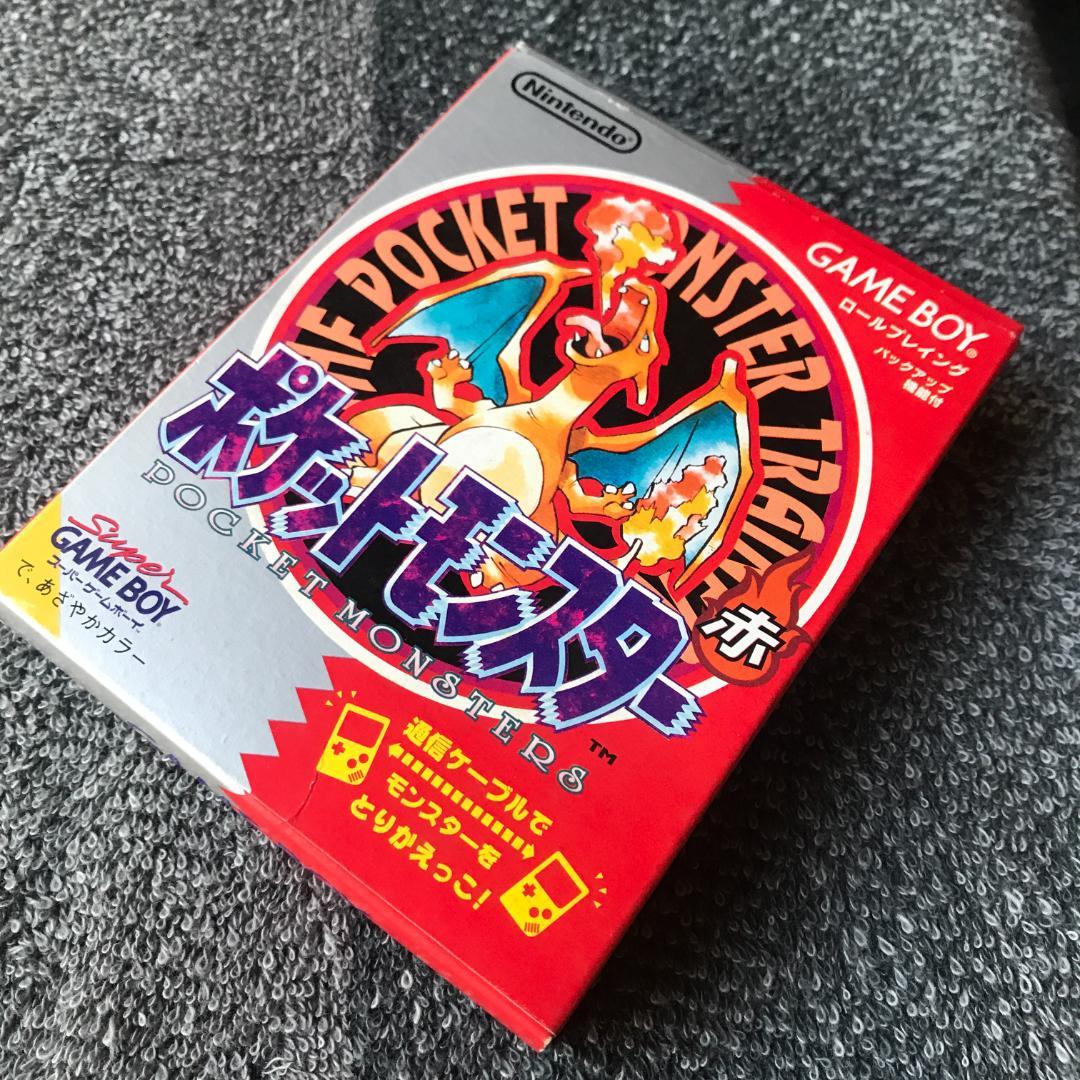 ゲームボーイ　ポケモン　ピカチュウ　(赤バージョン）