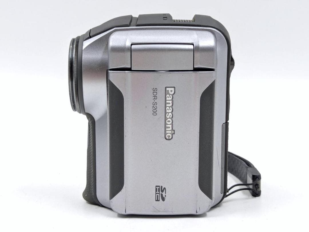 小型軽量！ Panasonic ビデオカメラ SDR-S200