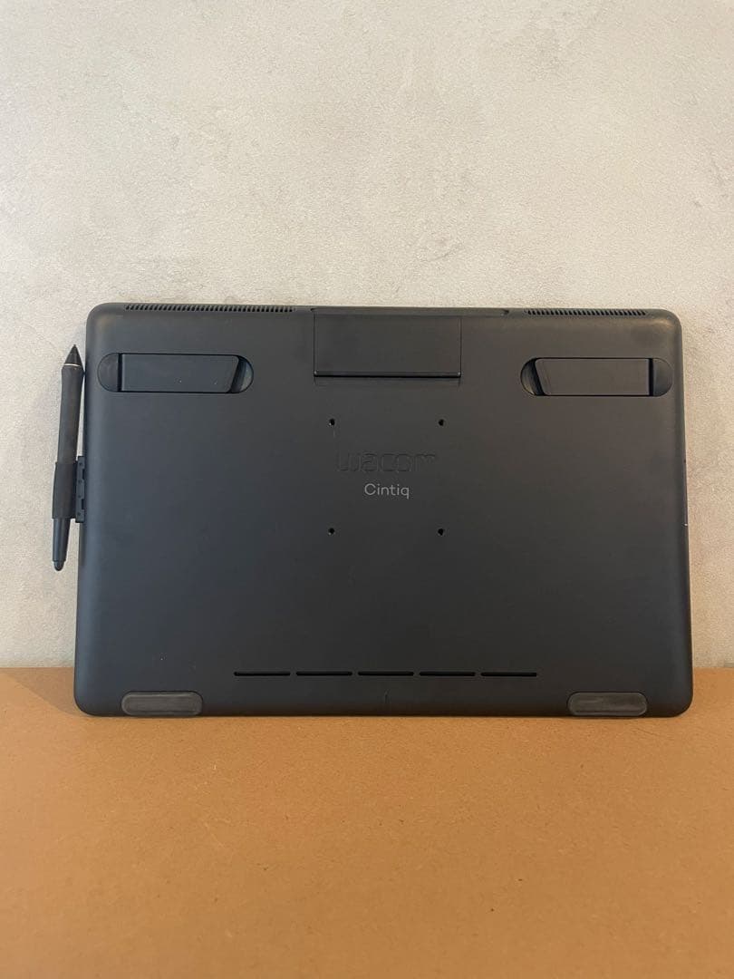 Wacom Cintiq 液晶ペンタブレット本体16