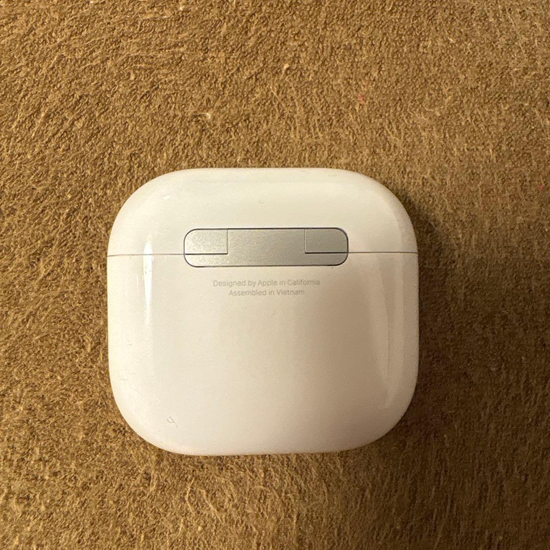 AirPods 4 ノイズキャンセ搭載