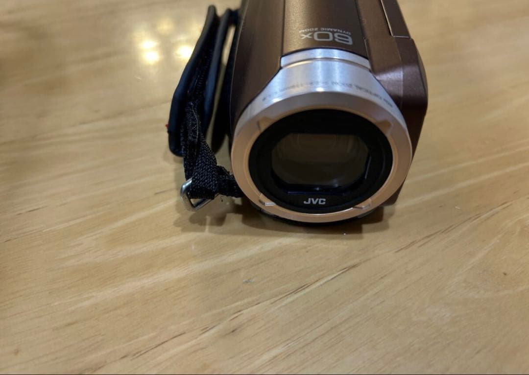 完動品　美品　JVC Everio GZ-F100-T フルHDビデオカメラ