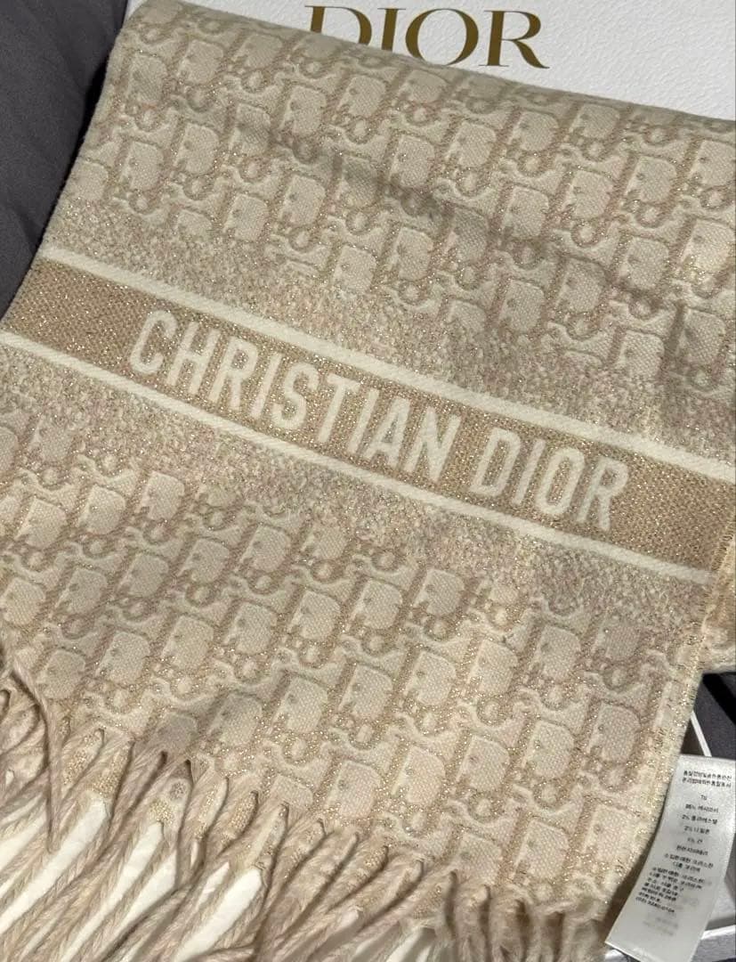 Dior マフラー ホワイトゴールド 新作