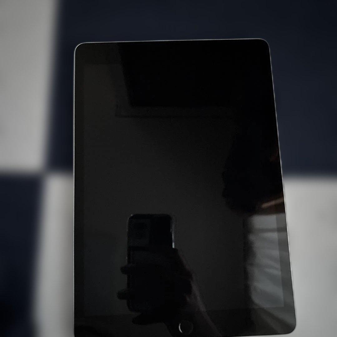 Apple iPad 第9世代64Ｇシルバー 本体