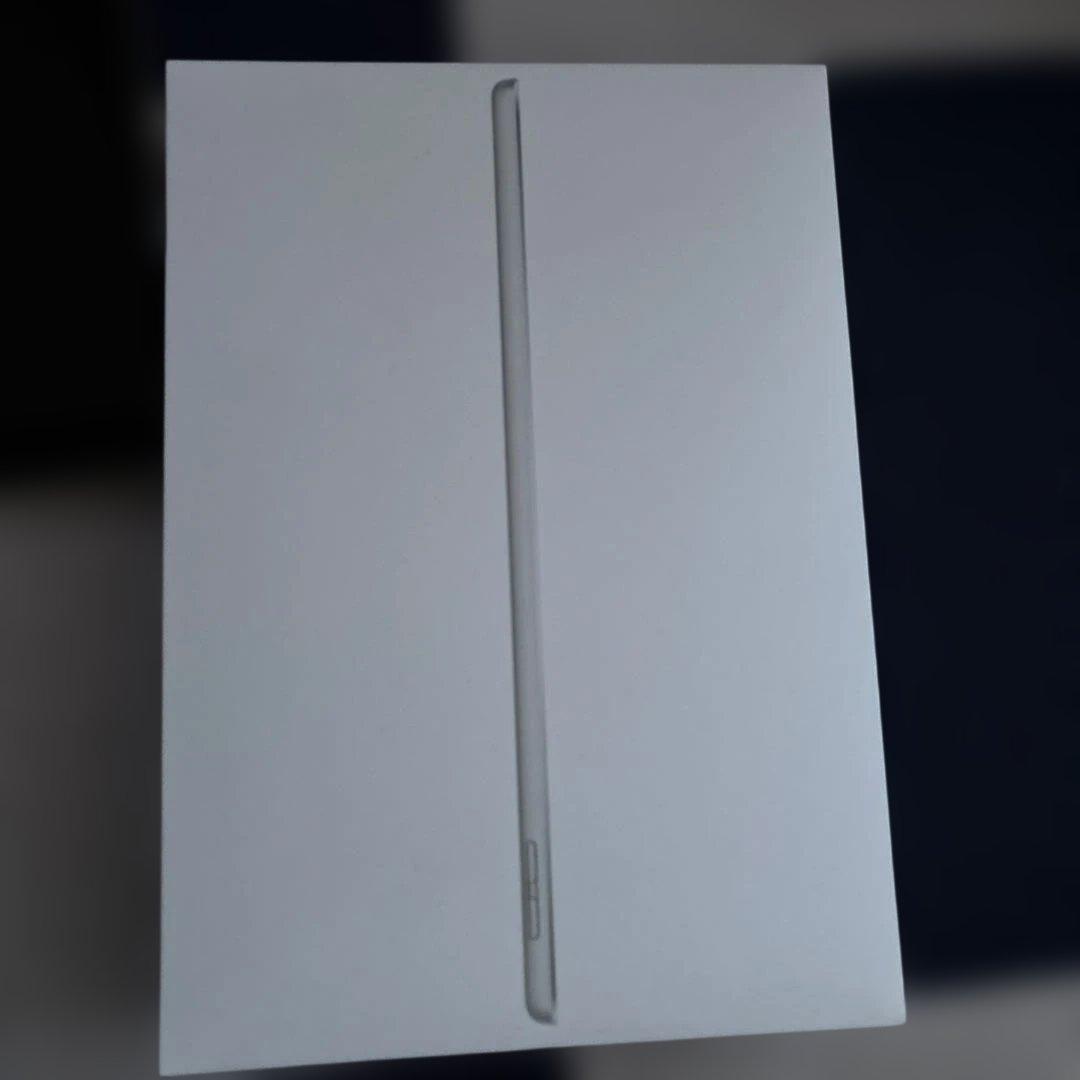 Apple iPad 第9世代64Ｇシルバー 本体