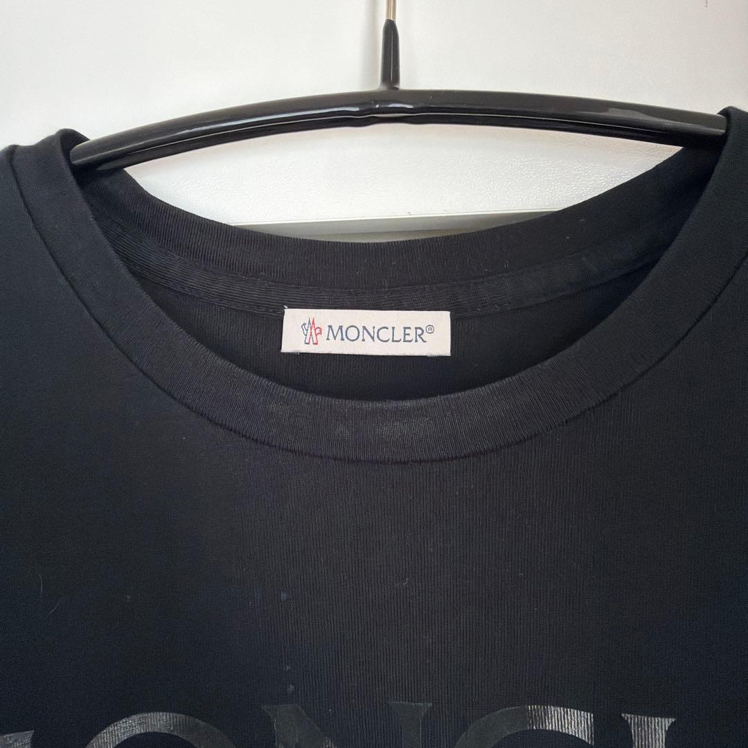 MONCLER ブラック Tシャツ ロゴプリント