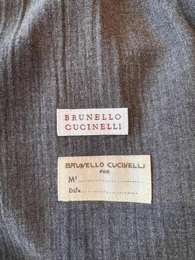 ブルネロクチネリBRUNELLO CUCINELLI 薄手ジャケット+ベスト