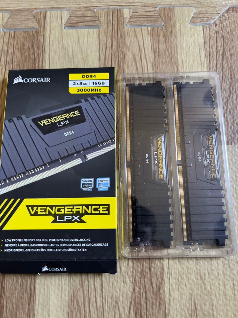 メモリー Corsair Vengeance LPX DDR4 16GB 3000MHz