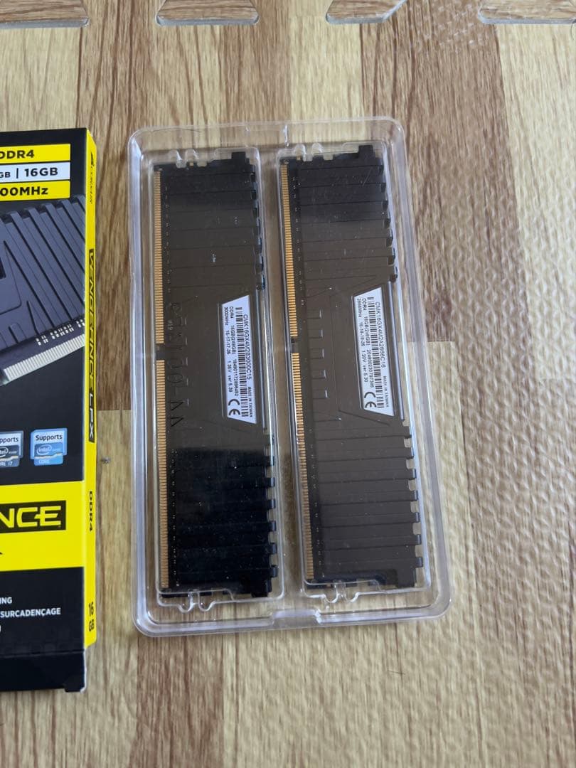メモリー Corsair Vengeance LPX DDR4 16GB 3000MHz