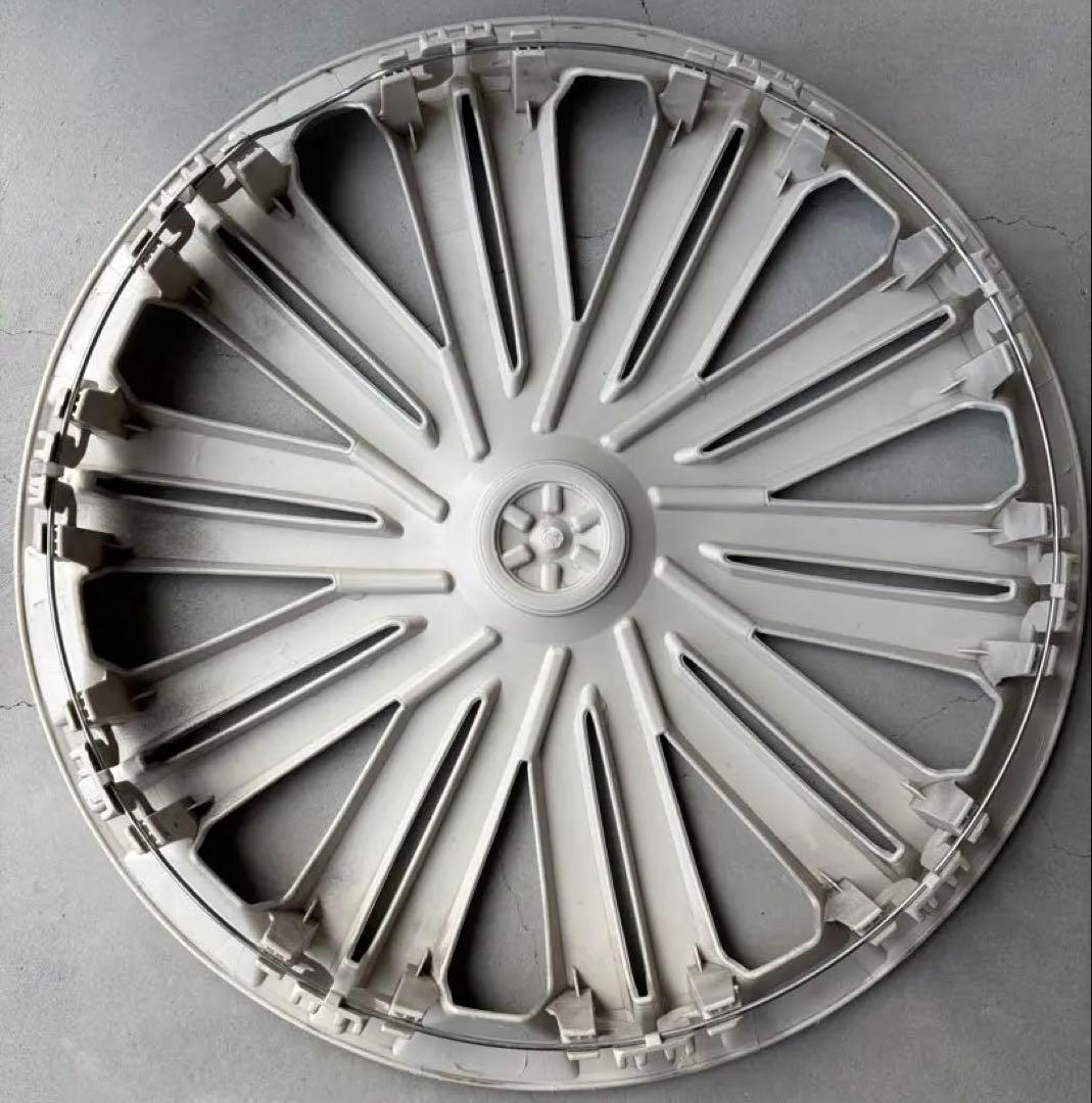 VW 6Rポロ　15インチホイールキャップ　1枚