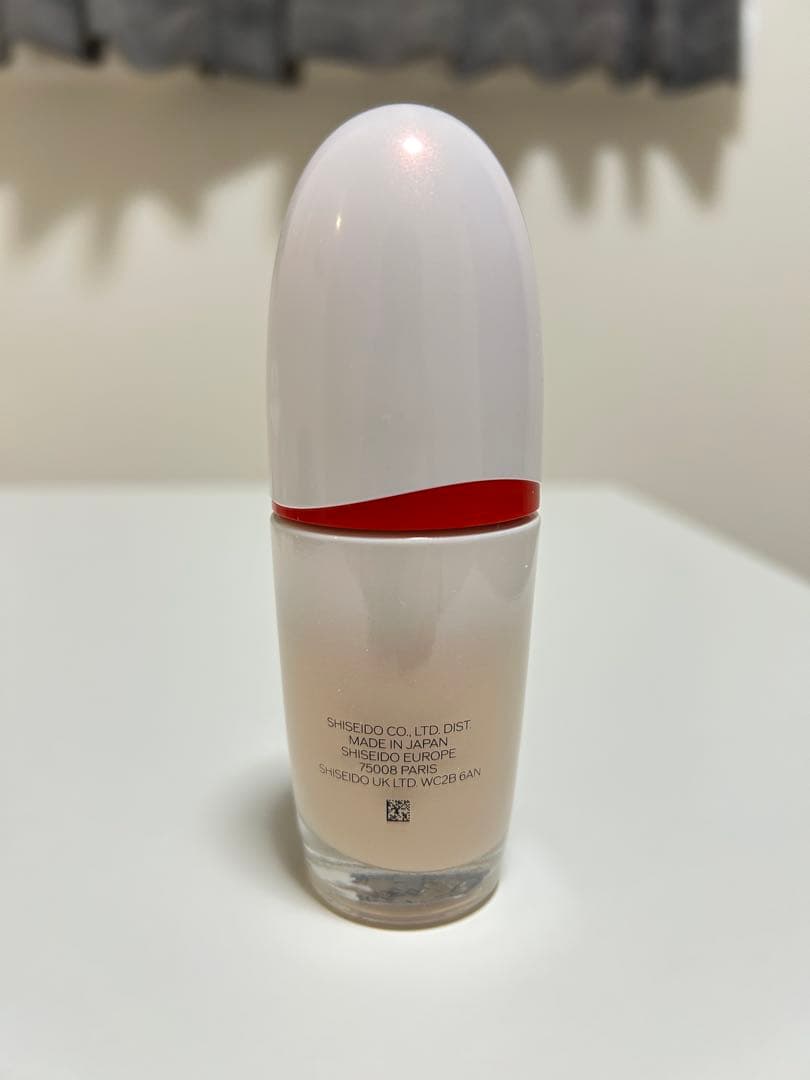 SHISEIDO エッセンス スキングロウ ファンデーション 140