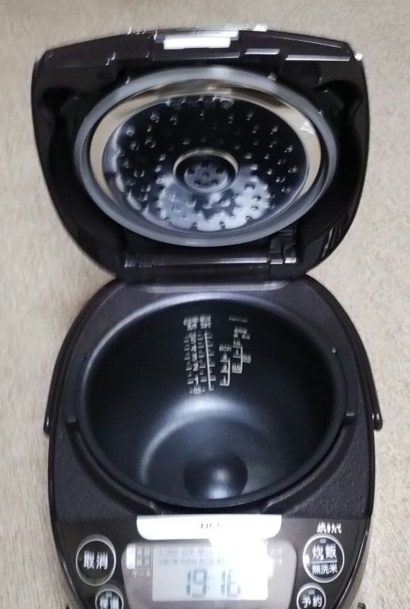 タイガー 炊飯器 IH 5.5合 JPW-D100T ブラウン