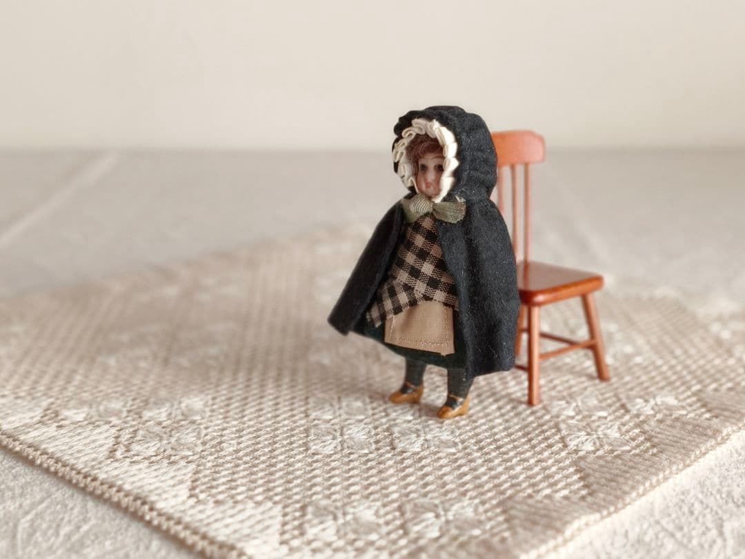 【チョコメルさま】antique doll ❀ ミニョネット チェック柄の女の子