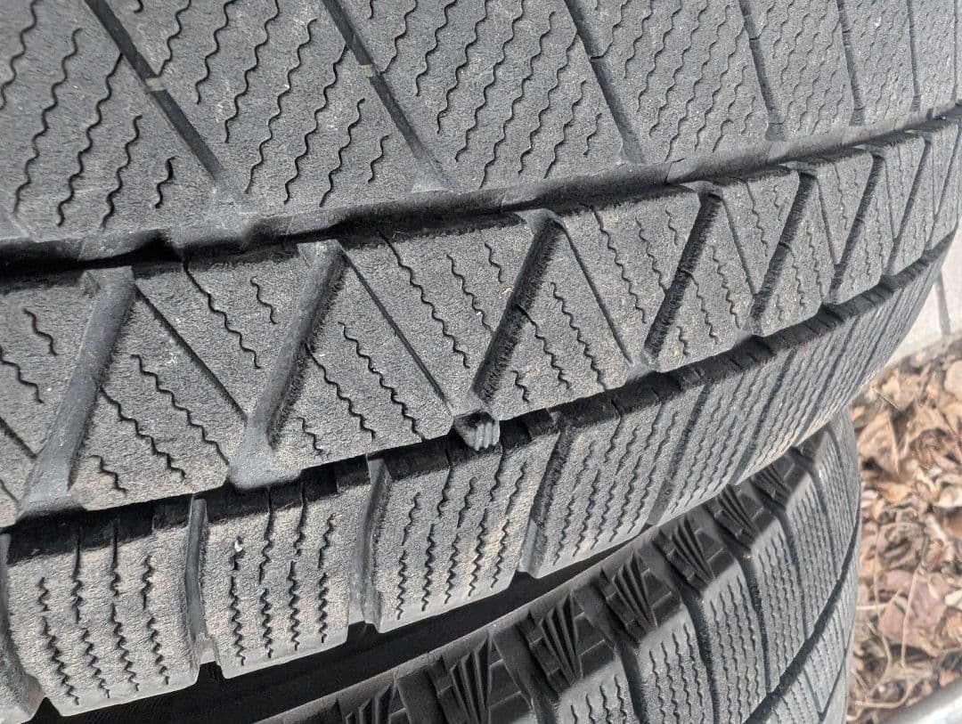 【22年製】225/60R17VRX3冬タイヤ2本