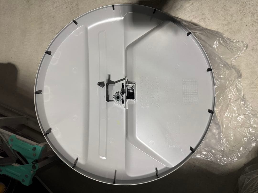 【新車外し】再々販ランクル70 GDJ76W 純正スペアタイヤカバー