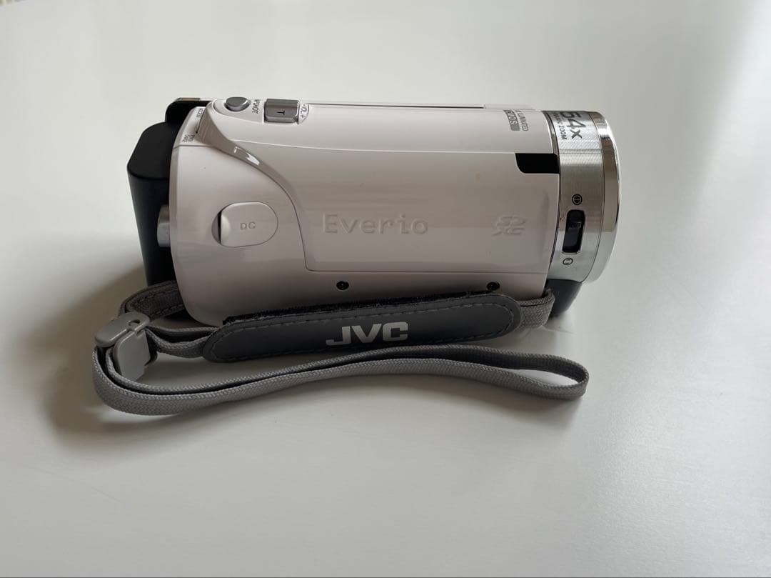 【通電確認済】JVC Victor Everio GZ-E265-Wビデオカメラ