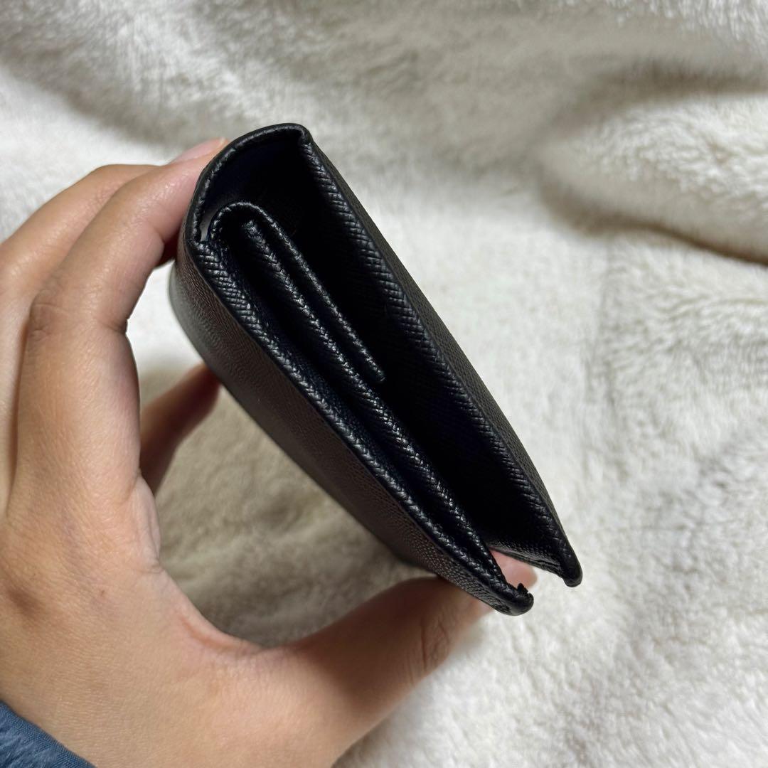 ✨正規品✨ PRADA プラダ 二つ折り財布　サフィアーノ ゴールド金具