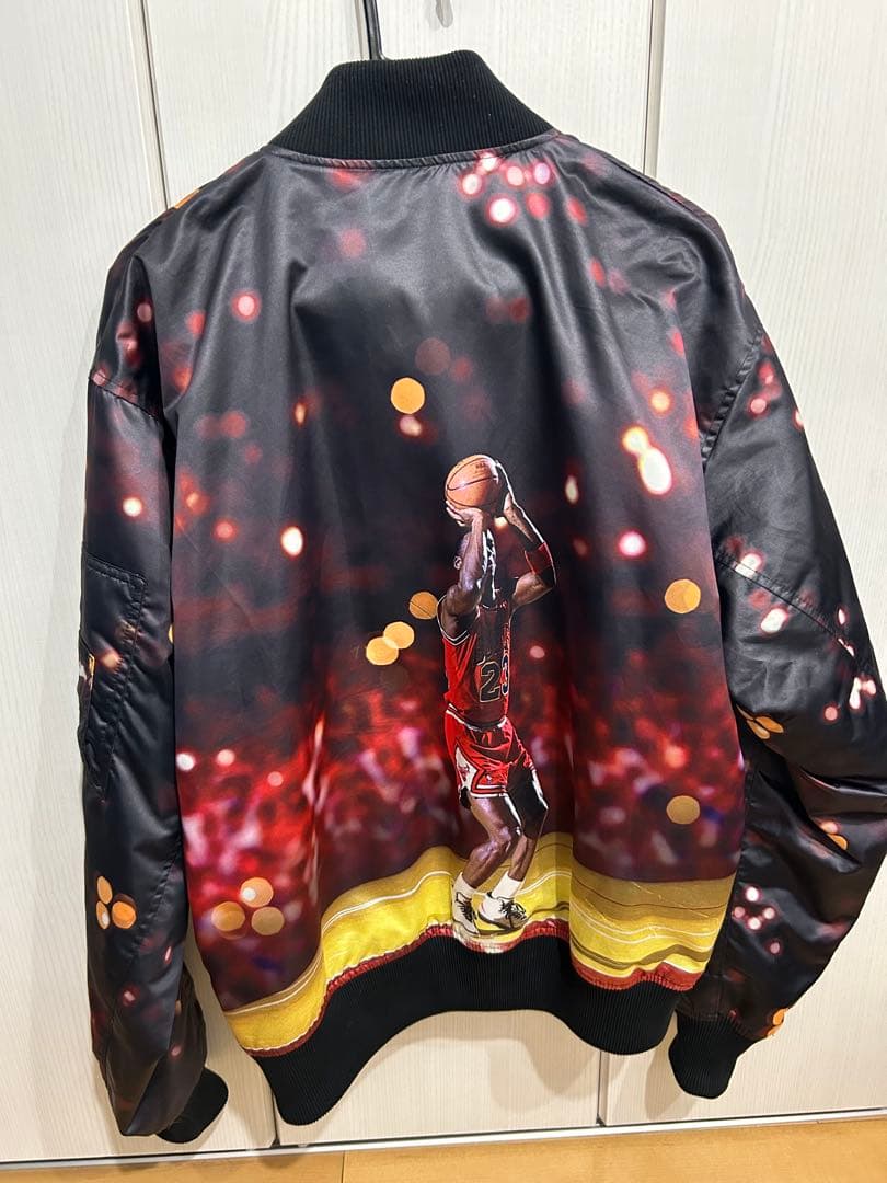 NIKE エアジョーダン　MA-1　Lサイズ