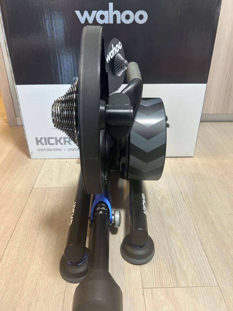 ぷ*ぼ様 Wahoo KICKR V5 スマートトレーナー 箱付き