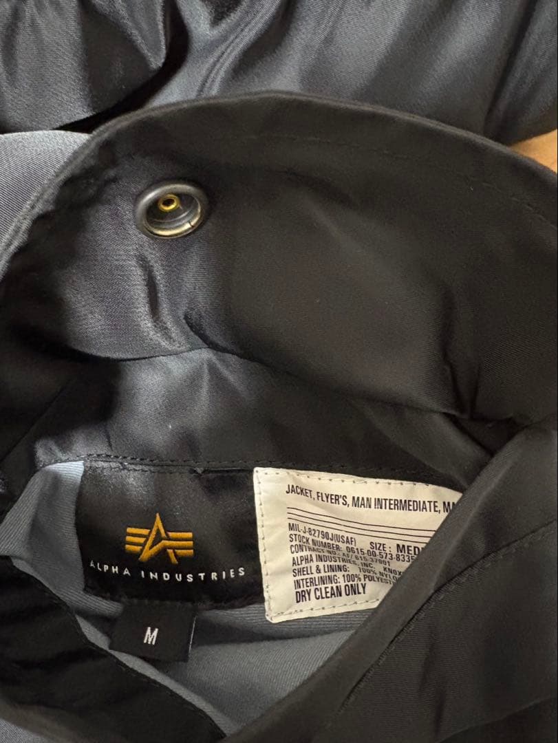 【ALPHA INDUSTRIES】　アルファ MA-1 Mサイズ