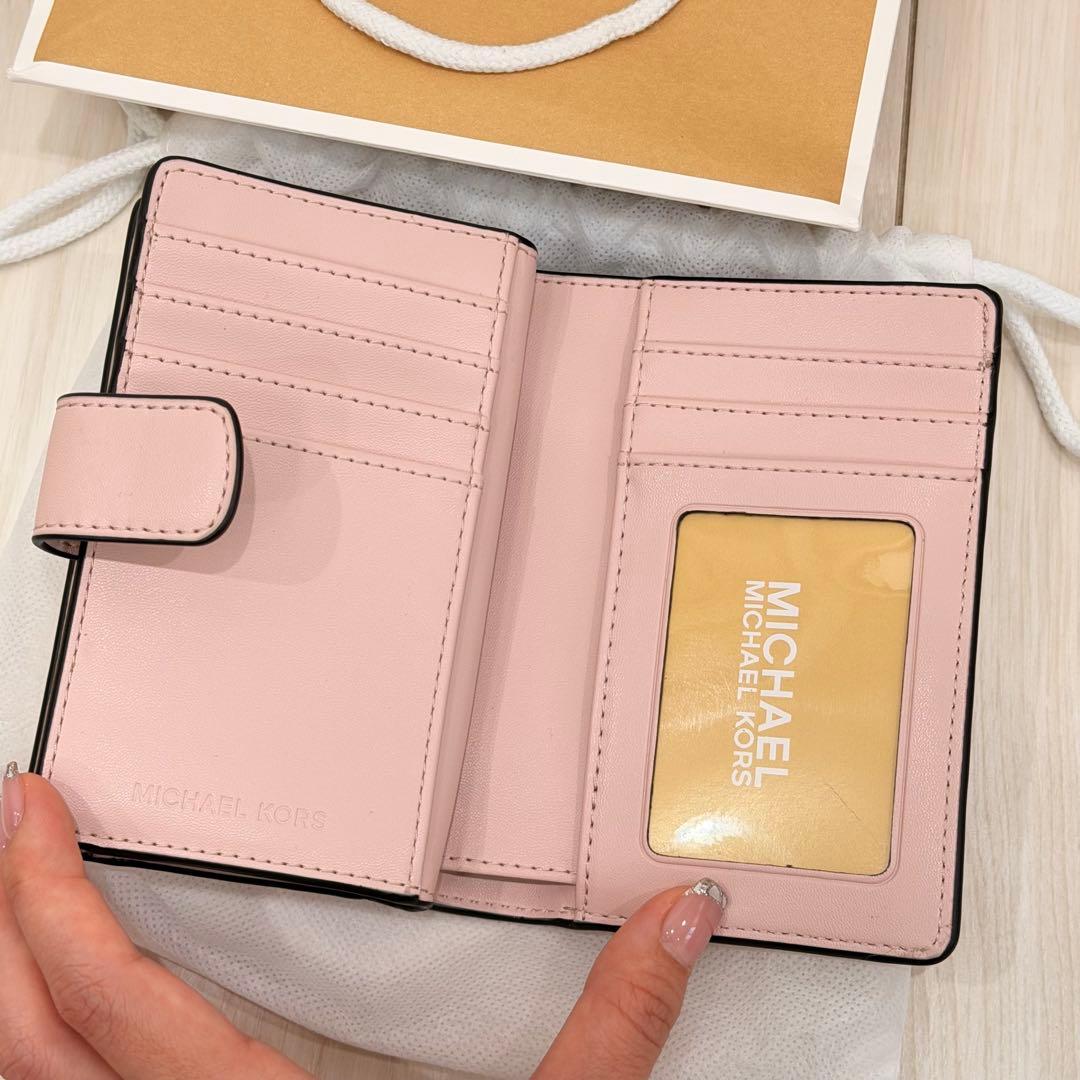 【正規品/新品】MICHAEL KORS モノグラム 二つ折り財布