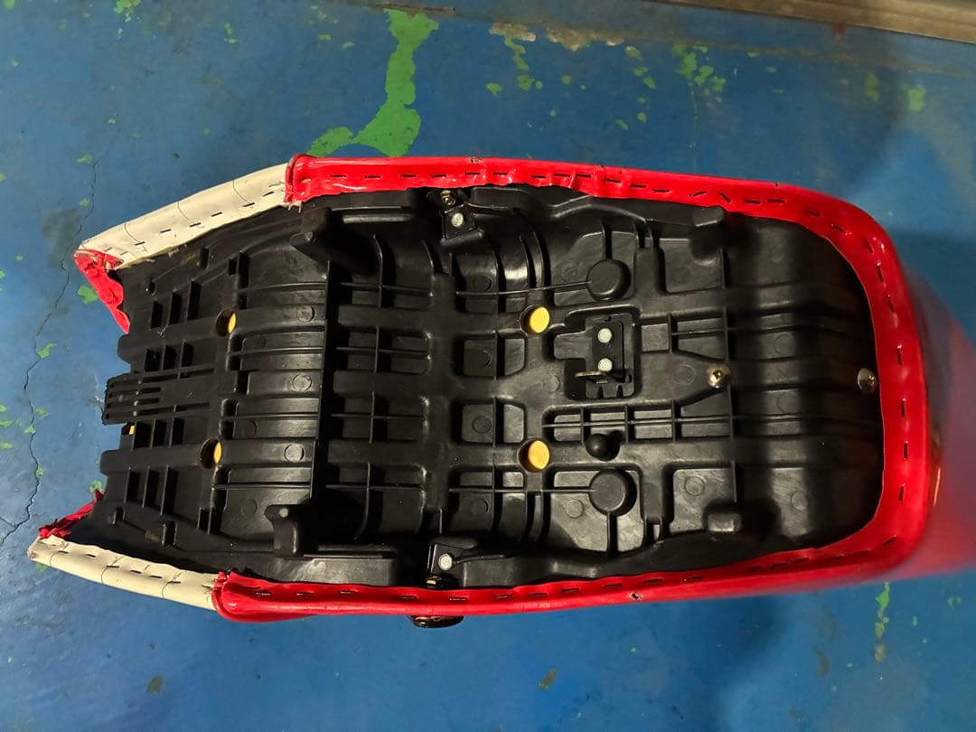 xjr400 三段シート　60cm