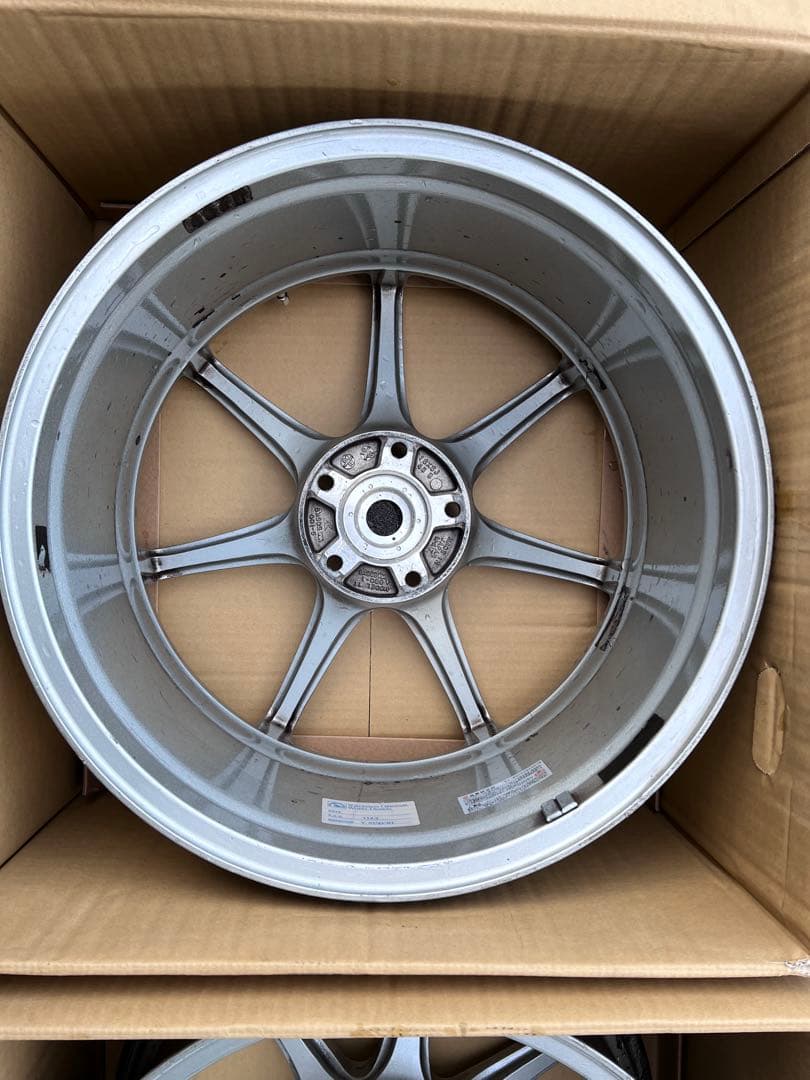 AVS Model7（モデル7） 18インチ 8J +38 PCD114.3