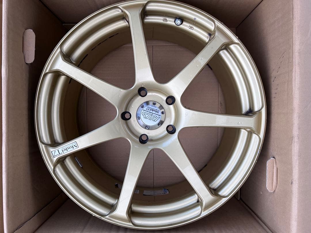 AVS Model7（モデル7） 18インチ 8J +38 PCD114.3