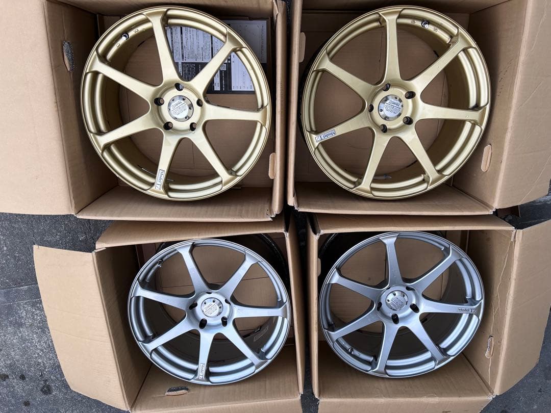 AVS Model7（モデル7） 18インチ 8J +38 PCD114.3