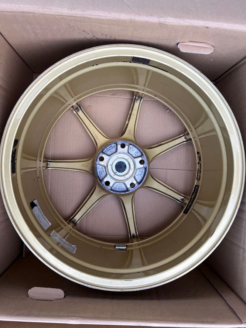 AVS Model7（モデル7） 18インチ 8J +38 PCD114.3