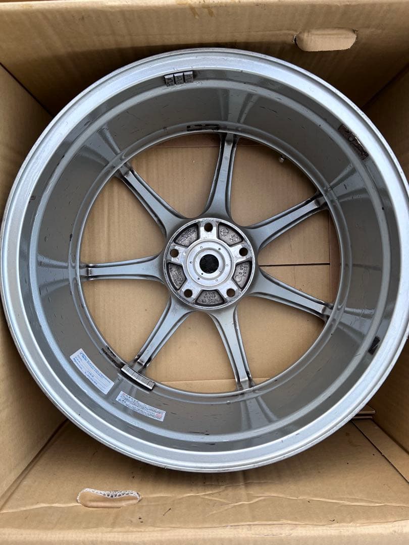 AVS Model7（モデル7） 18インチ 8J +38 PCD114.3