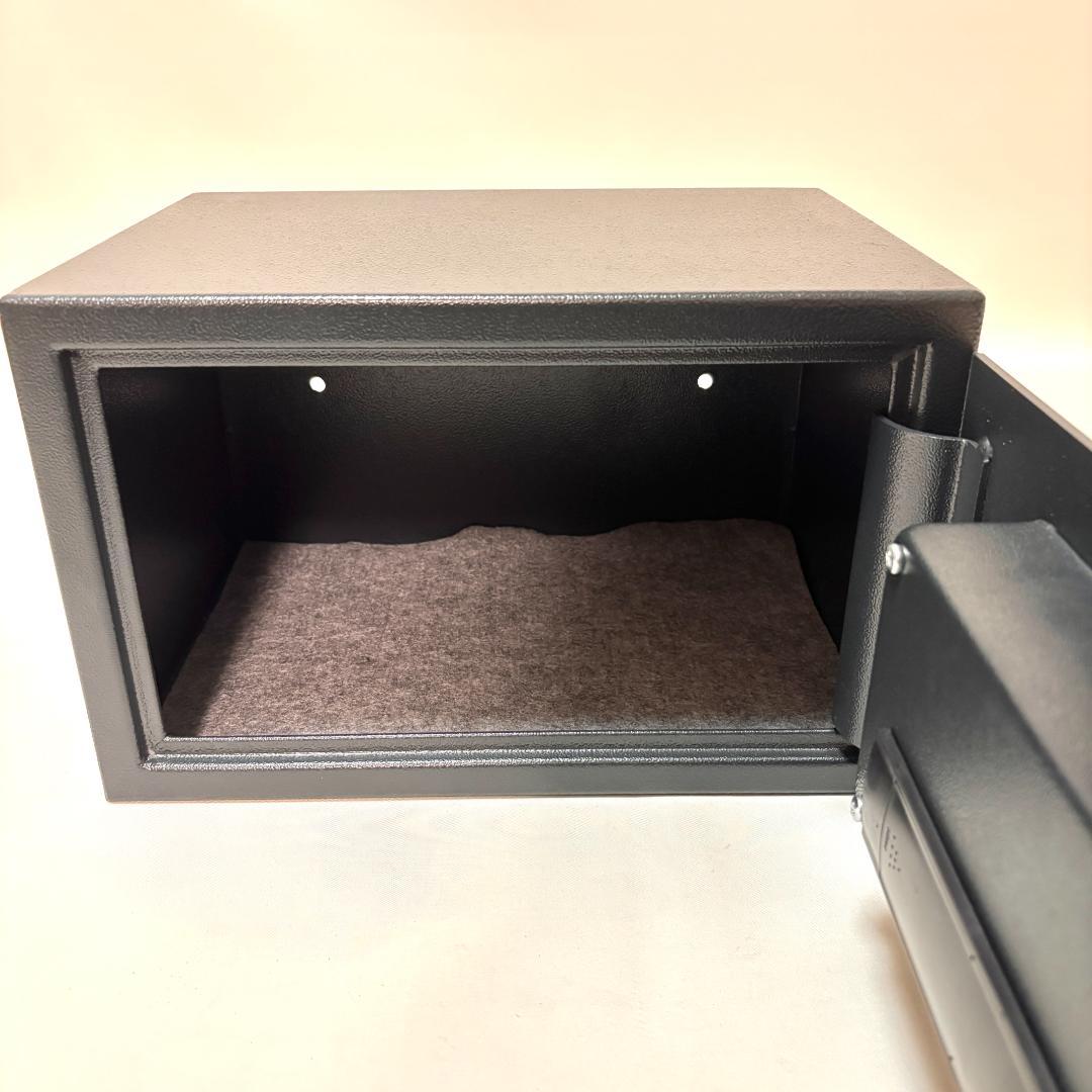 【美品】sentry safe テンキー式 据置型保管庫 X055 金庫