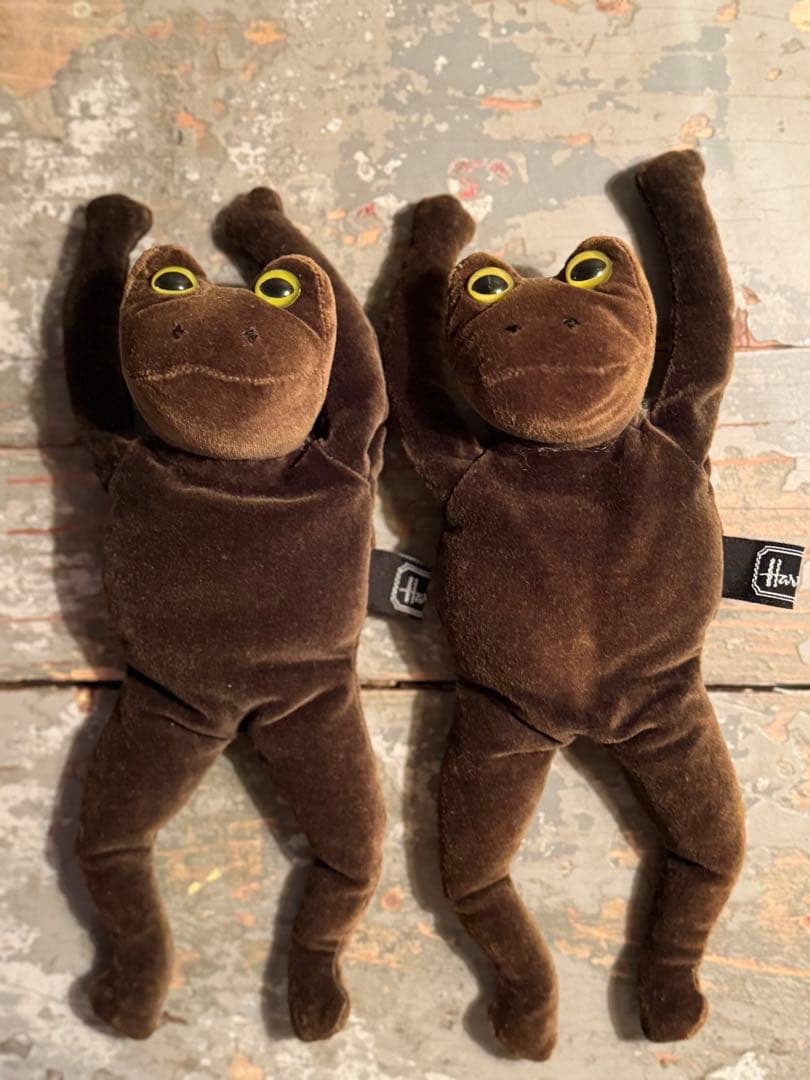 ハロッズ (Harrods) カエル　ぬいぐるみ　マスコット