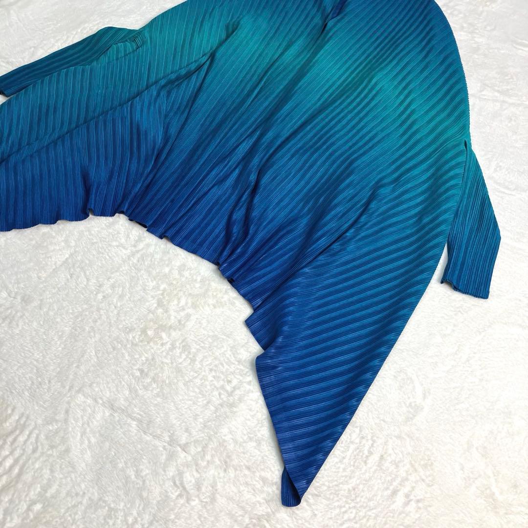 【さとあ】PLEATS PLEASE✨グラデーション　変形ロングポンチョ