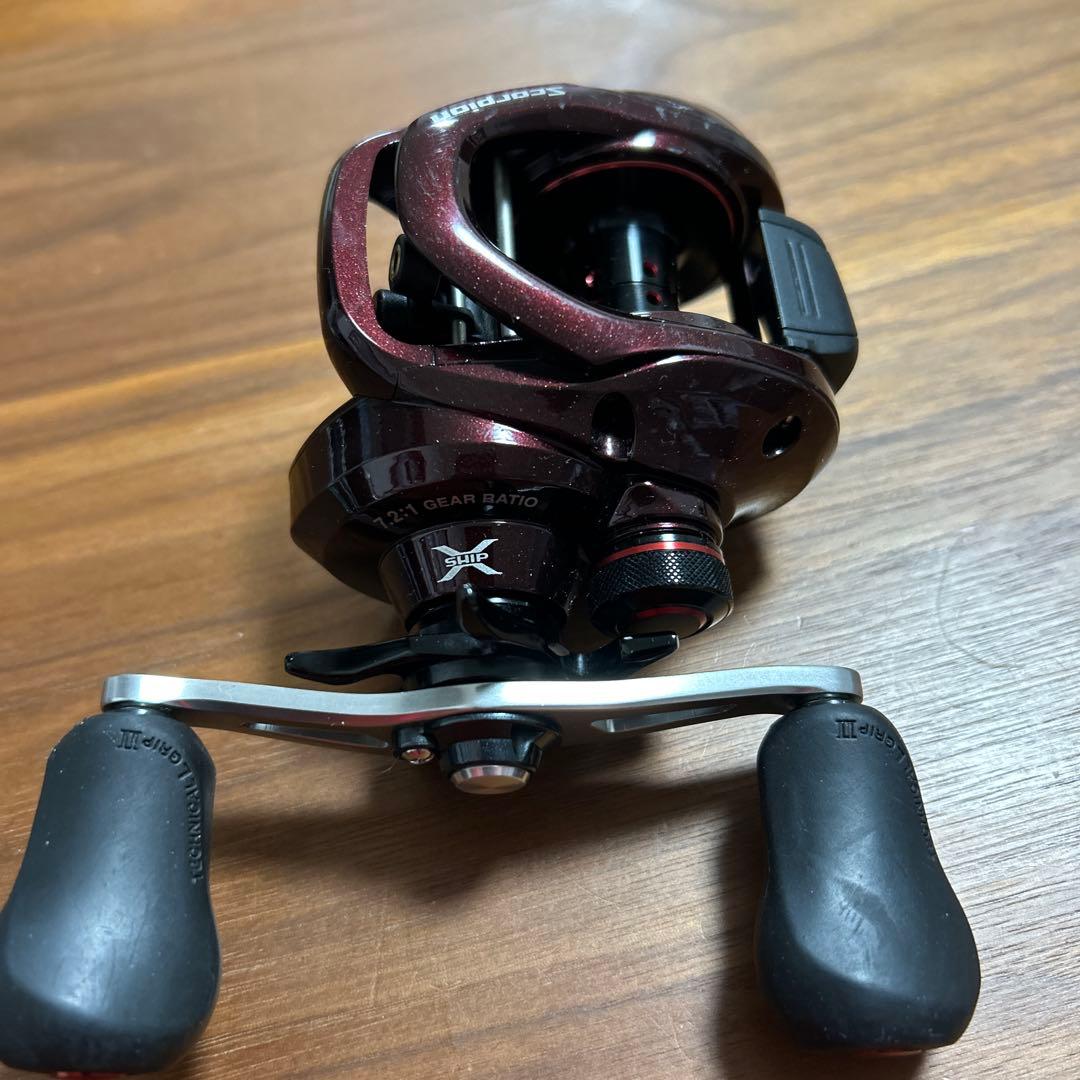 Scorpion ダークレッド 左ハンドル7.4:1