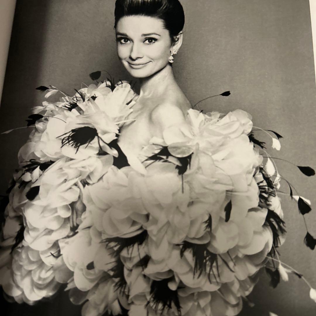 洋書 Yves Saint Laurent: