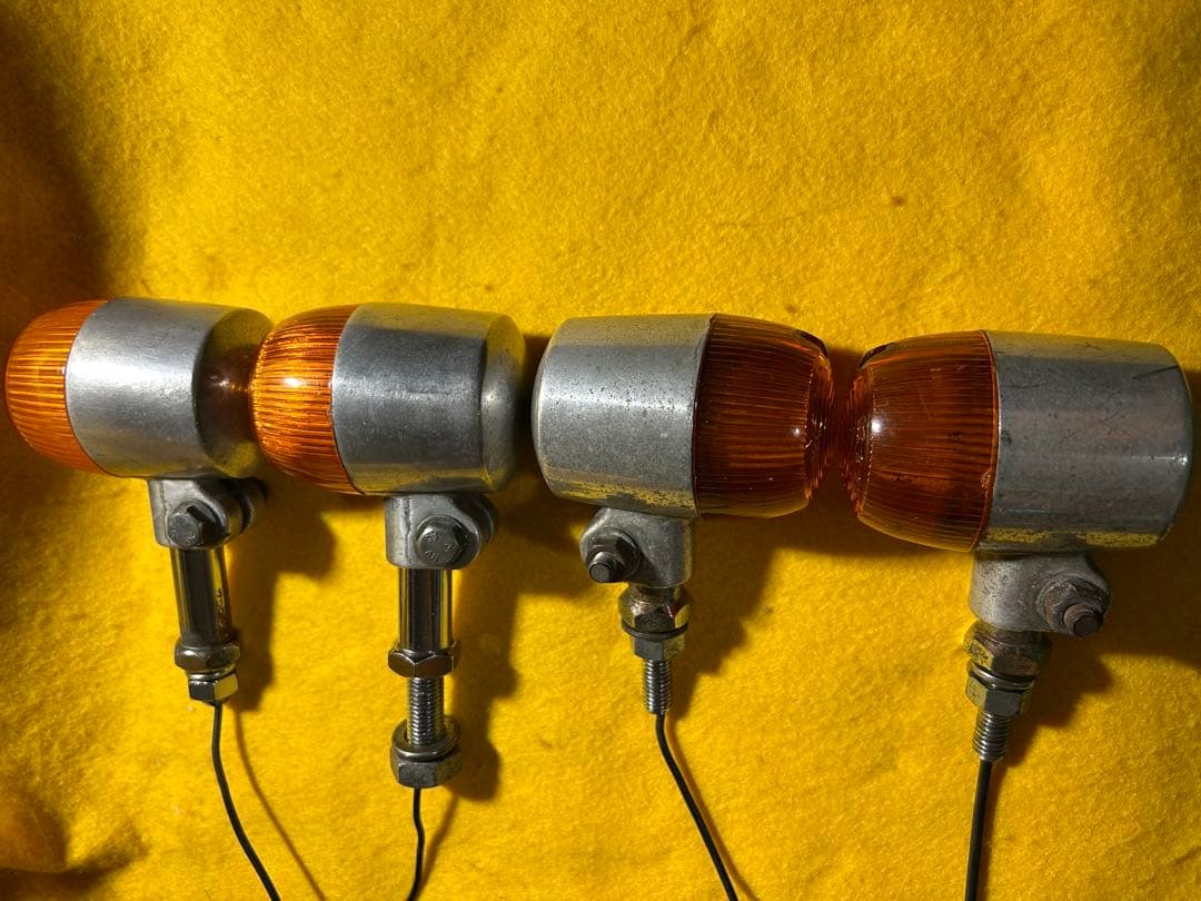 ホンダCB72ビンデージアルミ製ヨーロピアンウインカー４個(中古)