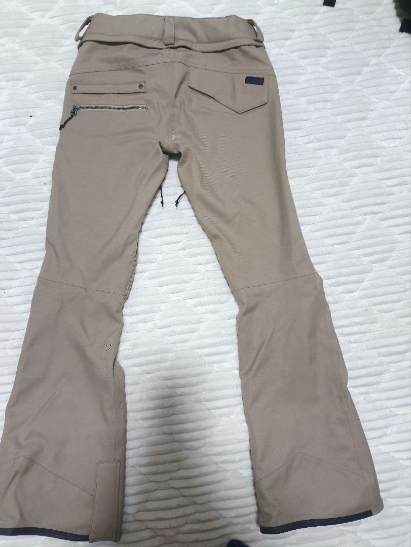 VOLCOM スノーボードパンツ ベージュ