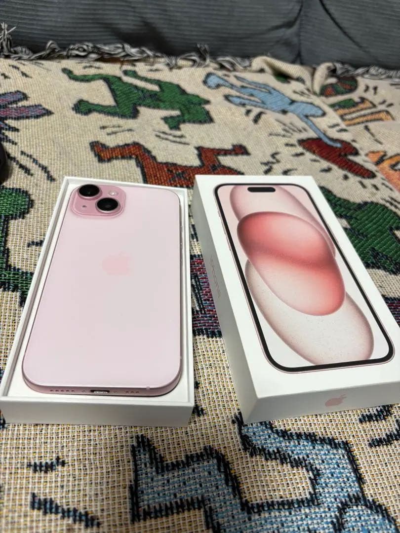 美品^^iPhone 15 128gb ピンクSIM FREE