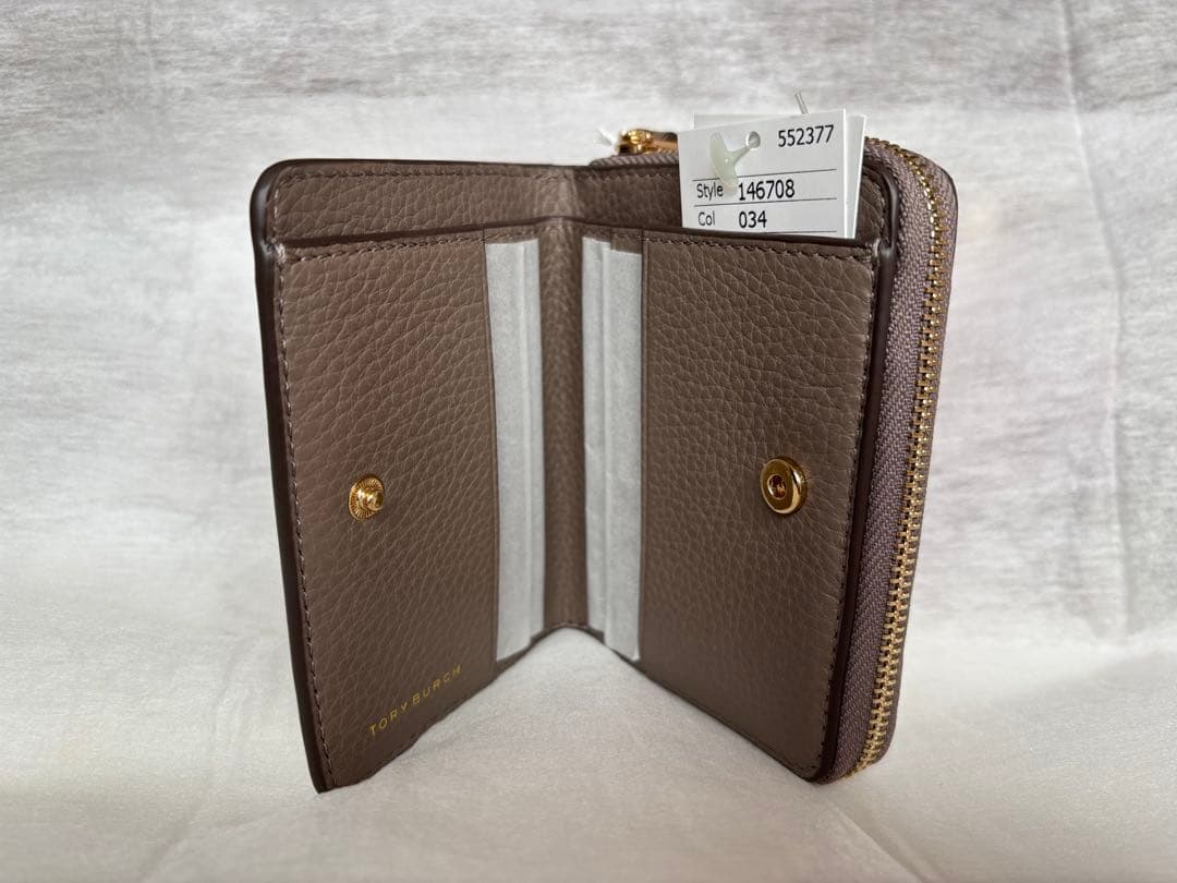 Tory Burch 【新品】グレーの二つ折り財布