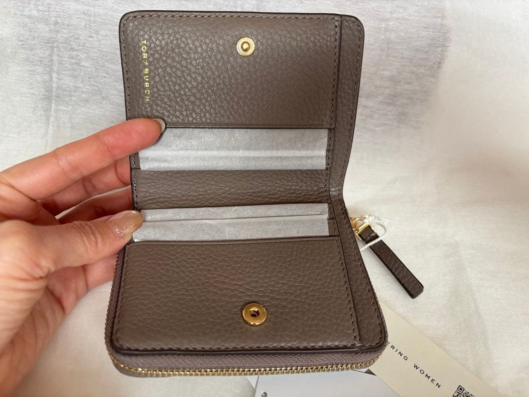 Tory Burch 【新品】グレーの二つ折り財布