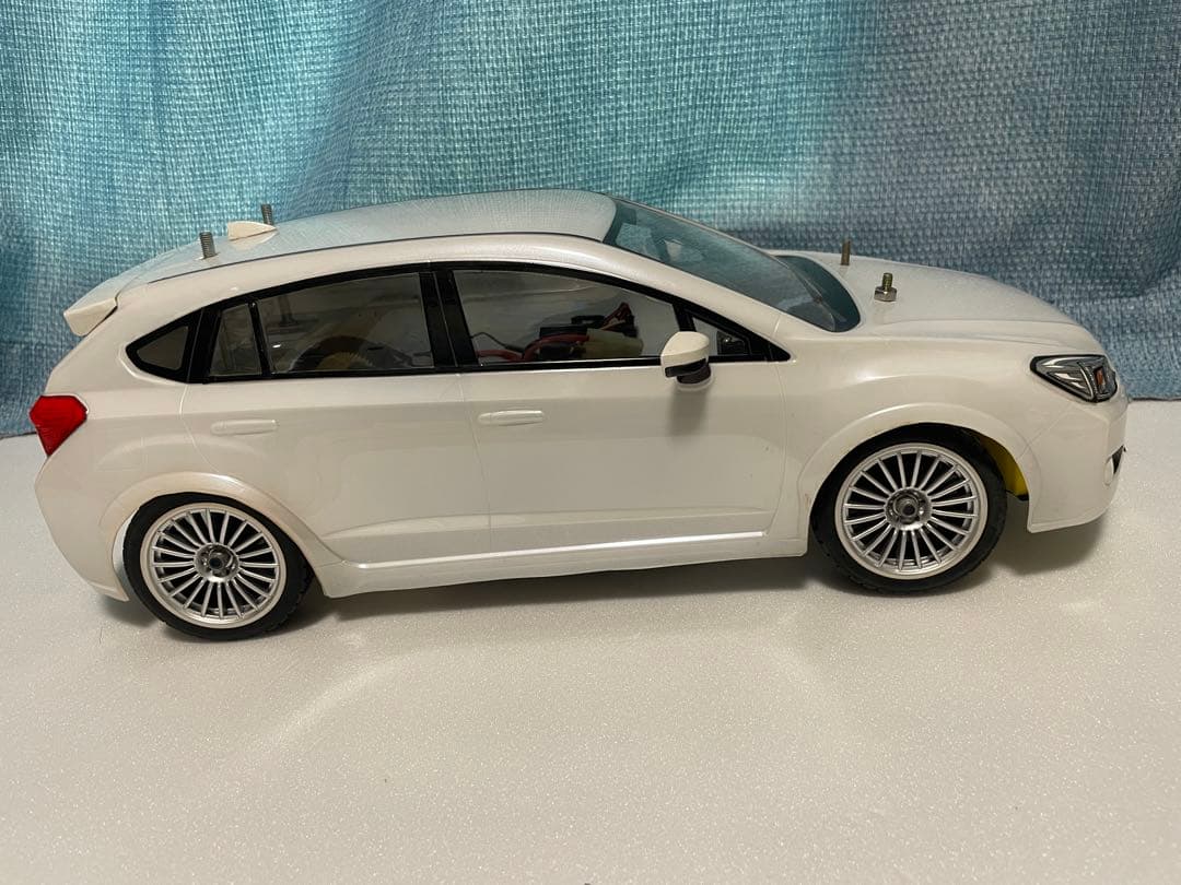 スバル インプレッサ 1/10 ラジコンカー