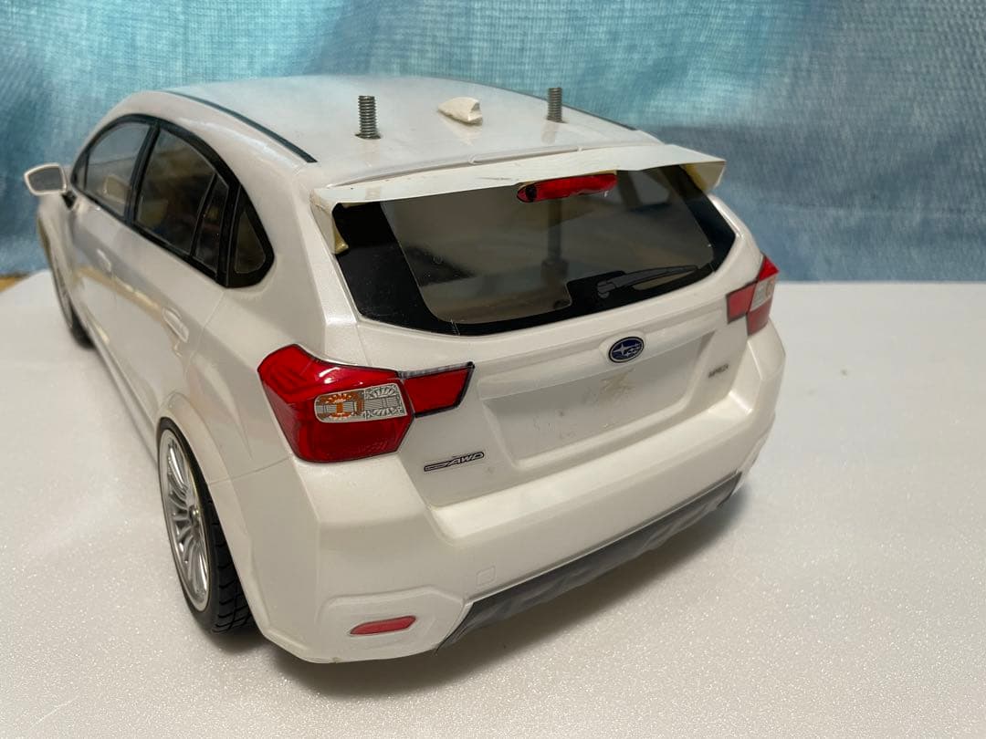 スバル インプレッサ 1/10 ラジコンカー