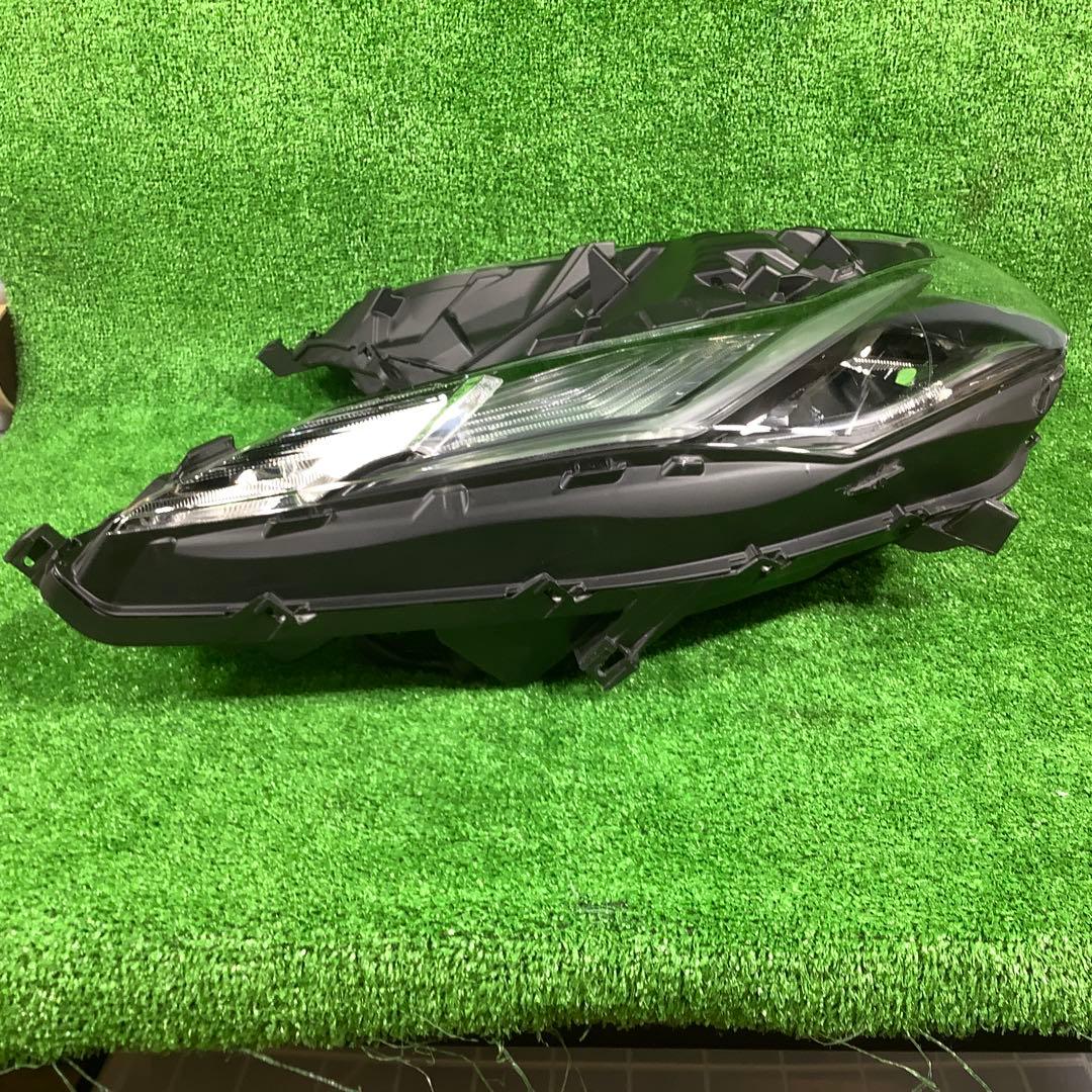 j*t様 ヘッドライト　PCX125/160(JK05/KF47)　35603-