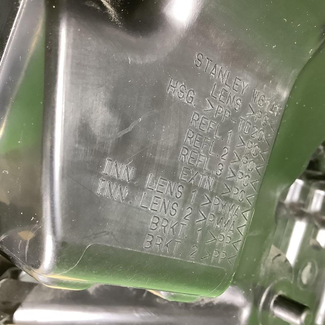 j*t様 ヘッドライト　PCX125/160(JK05/KF47)　35603-