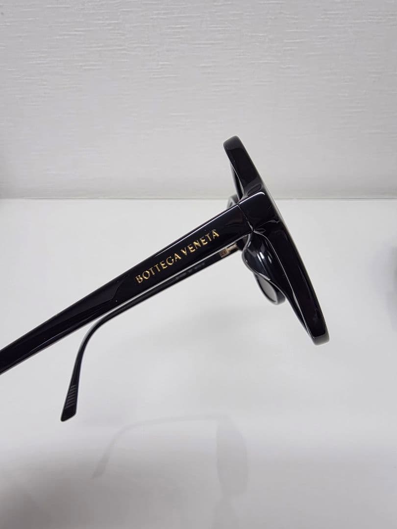 BOTTEGA VENETA サングラス　ブラック
