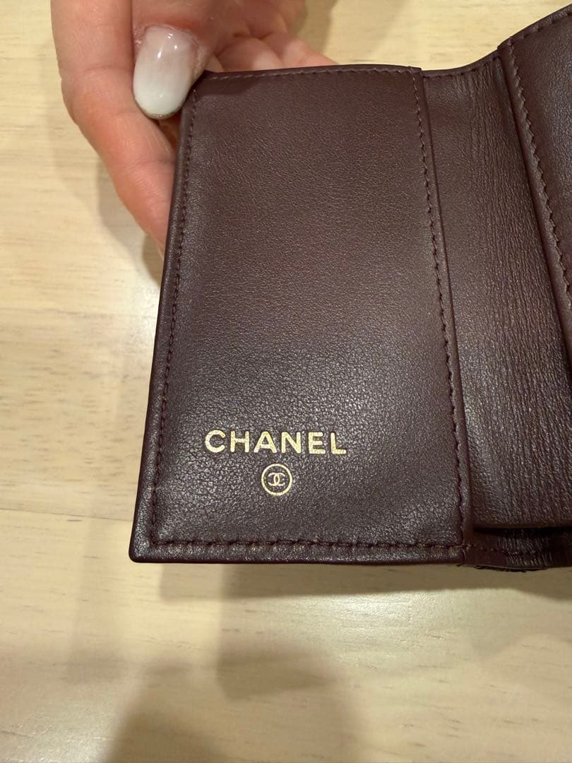 CHANEL マトラッセ　キャビアスキン　スモールウォレット